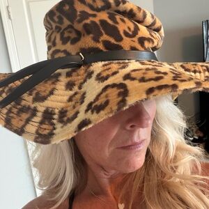 Vintage Leopard Print Women's Hat